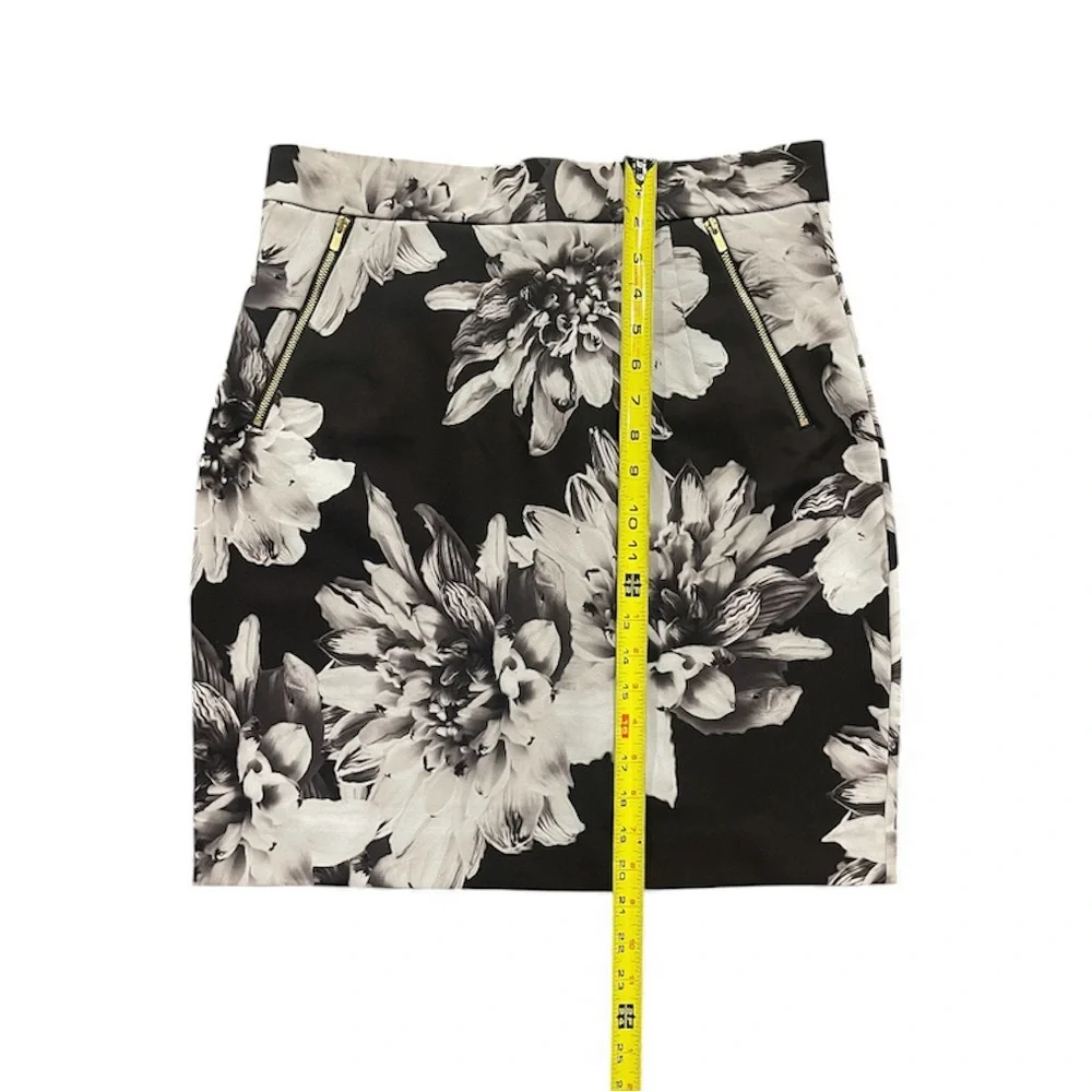 H&M Black and White Floral Pencil Skirt Women’s Size 12 US